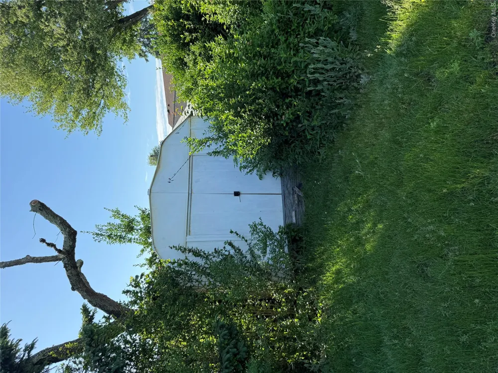 2582 Oceanside Road Oceanside, NY 11572