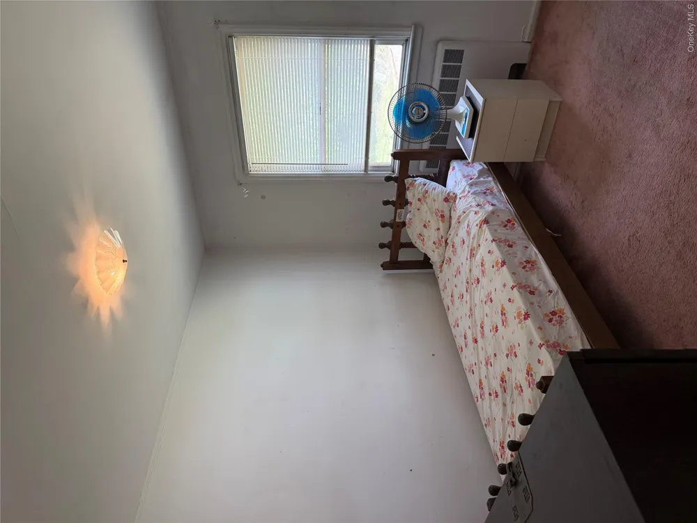 2582 Oceanside Road Oceanside, NY 11572