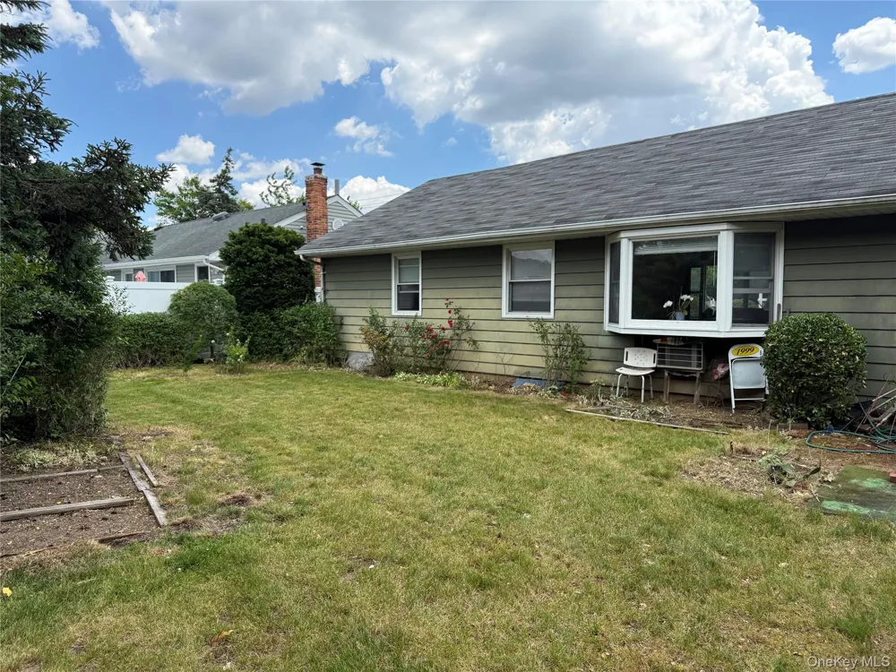 2582 Oceanside Road Oceanside, NY 11572