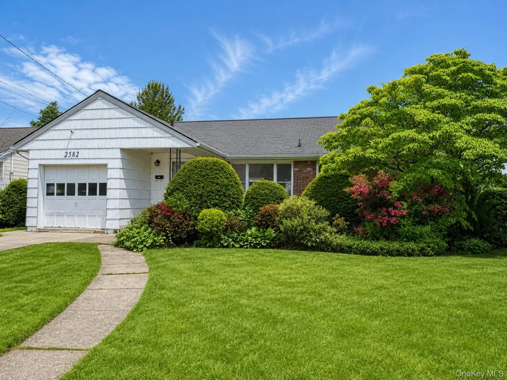 2582 Oceanside Road Oceanside, NY 11572