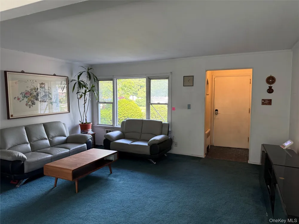2582 Oceanside Road Oceanside, NY 11572