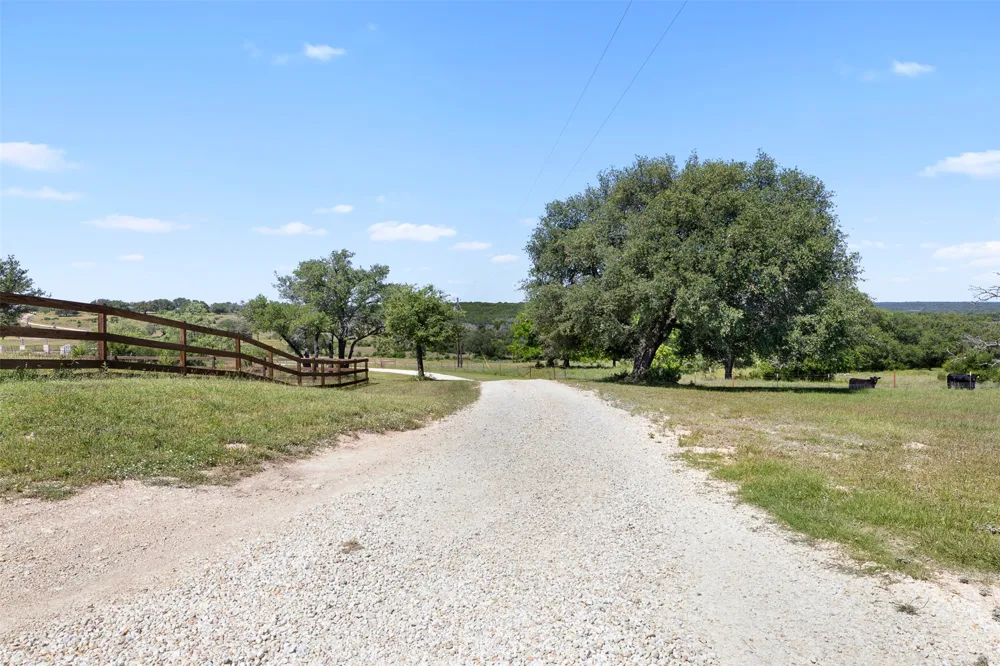 8845 Fm 2657 Briggs, TX 78608