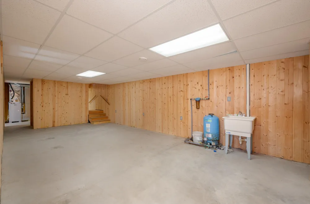 27162 County Road 16 Hibbing, MN 55746
