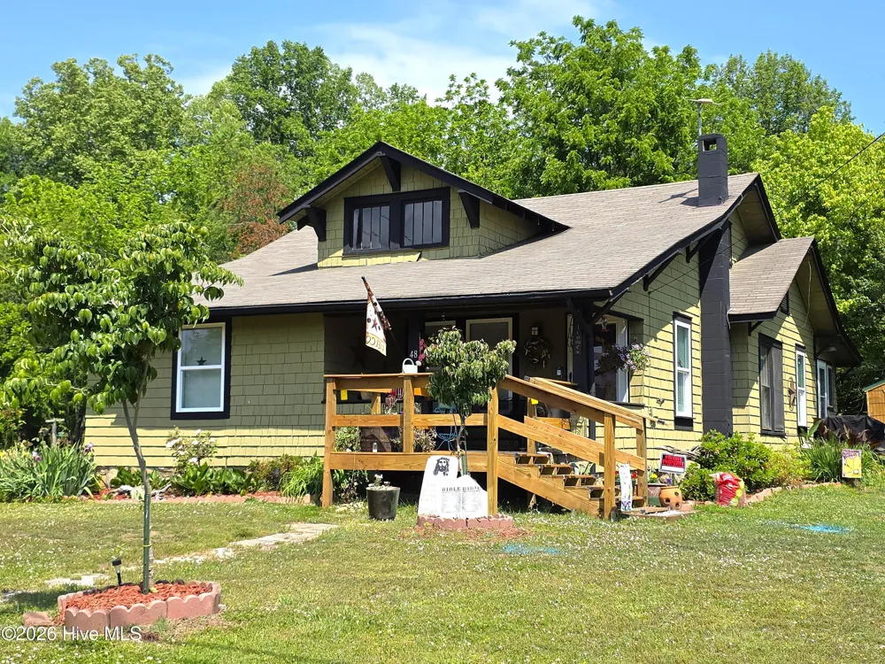 48 Fisher Street Andrews, NC 28901