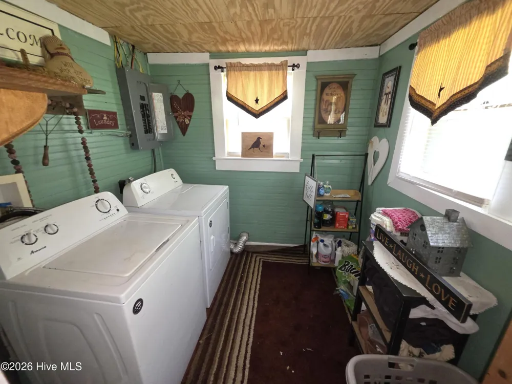 48 Fisher Street Andrews, NC 28901