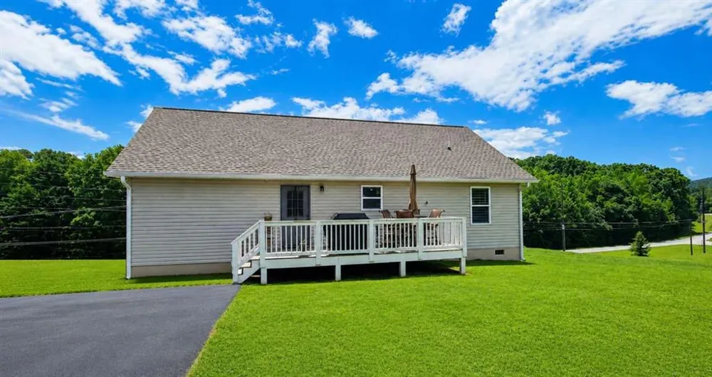 2956 Westmoreland Road Cleveland, GA 30528
