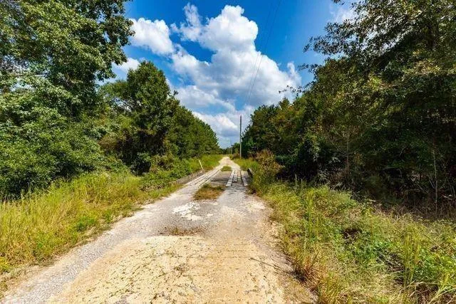 7 Blue Jay Drive Kountze, TX 77625