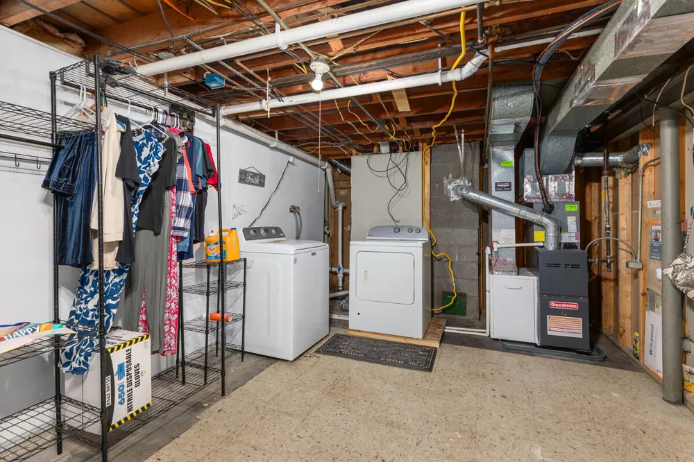 2469 Eden Street SW Wyoming City, MI 49519