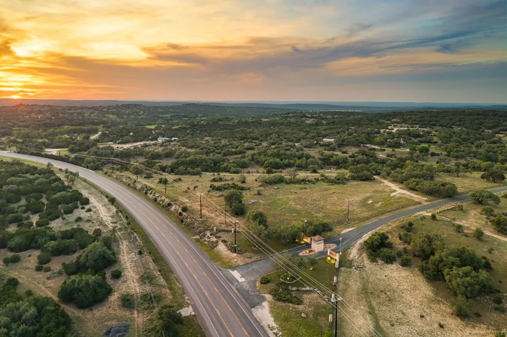 1 Esperanza Trail Johnson City, TX 78636