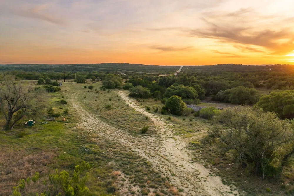 1 Esperanza Trail Johnson City, TX 78636