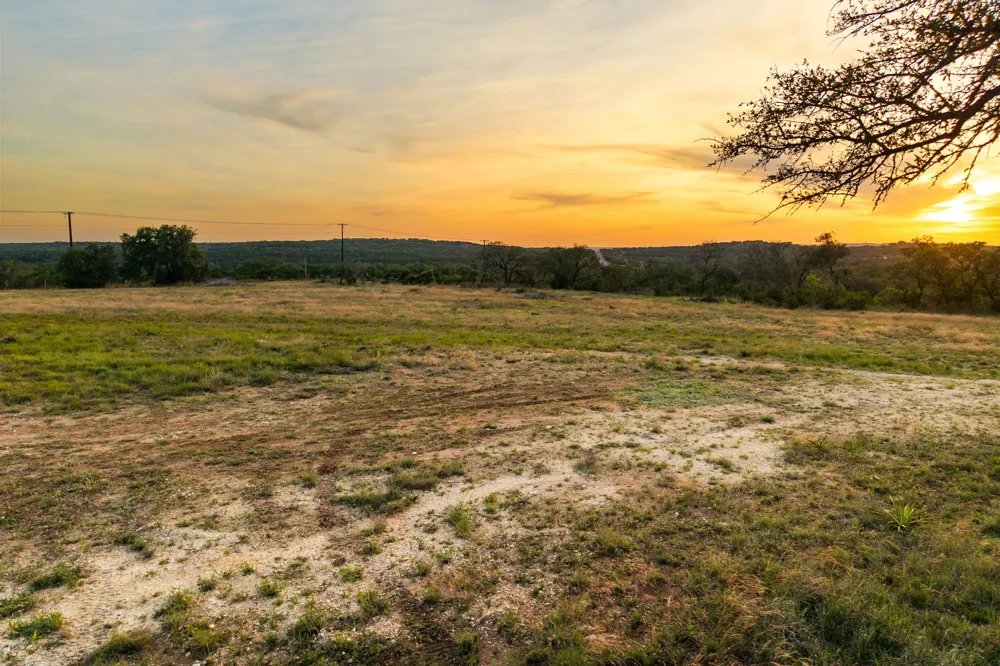 1 Esperanza Trail Johnson City, TX 78636