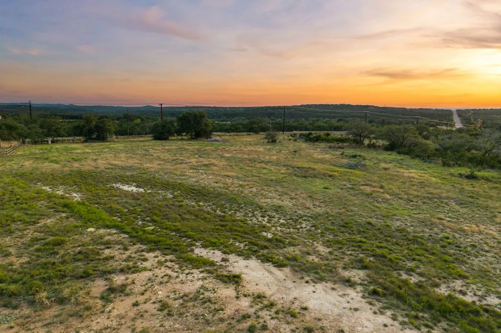 1 Esperanza Trail Johnson City, TX 78636