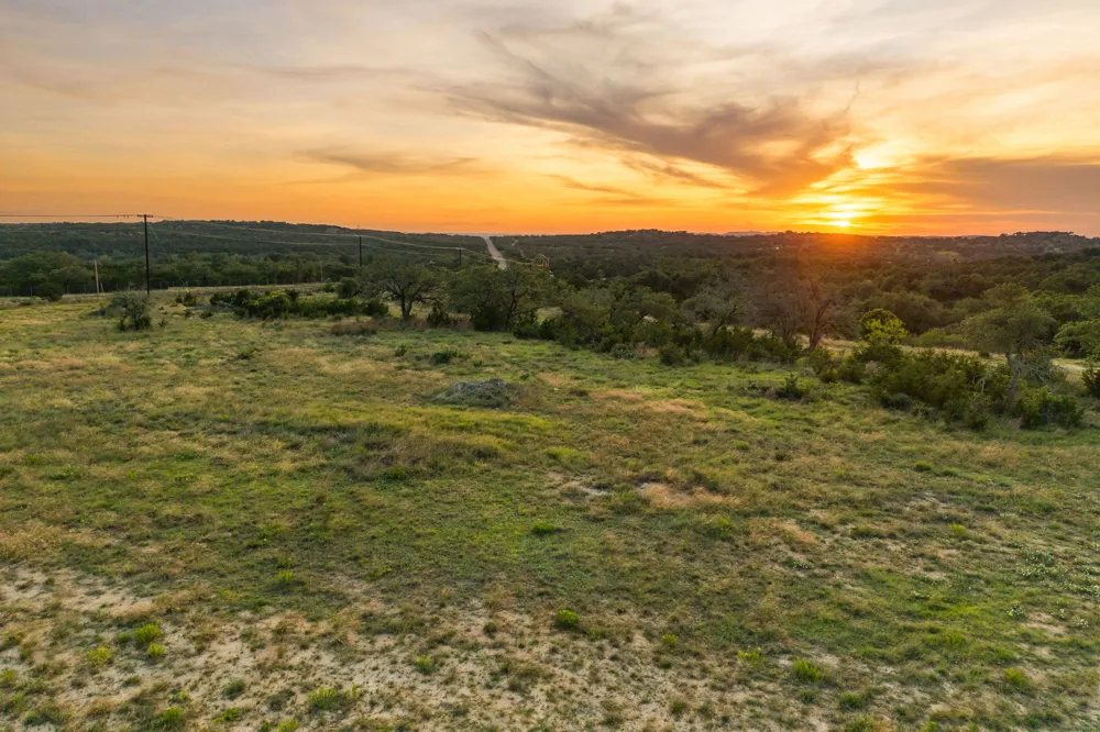 1 Esperanza Trail Johnson City, TX 78636