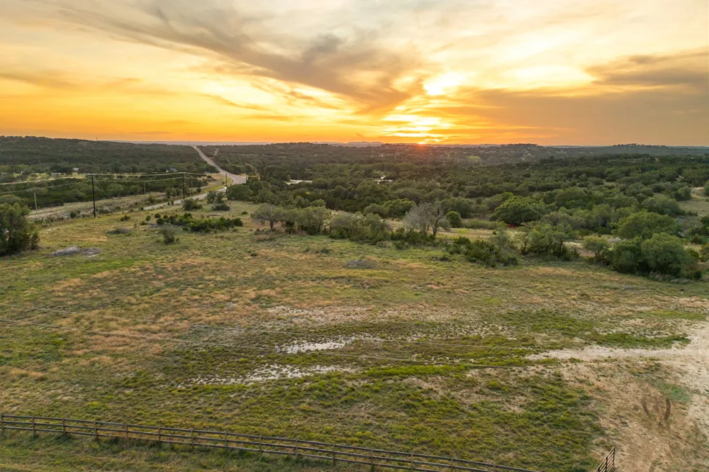 1 Esperanza Trail Johnson City, TX 78636