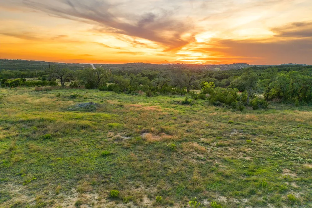 1 Esperanza Trail Johnson City, TX 78636