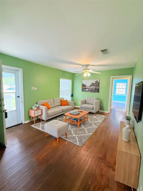 11827 Gaston Parkway