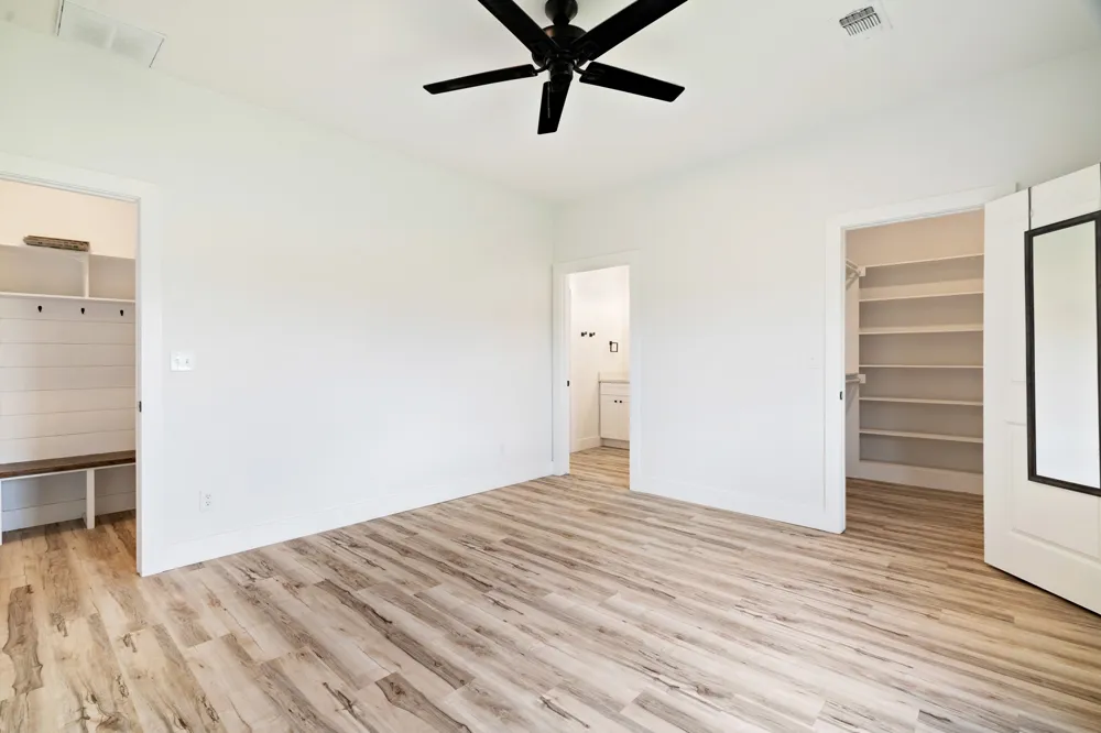 204 Private Road 33083 Sumner, TX 75486