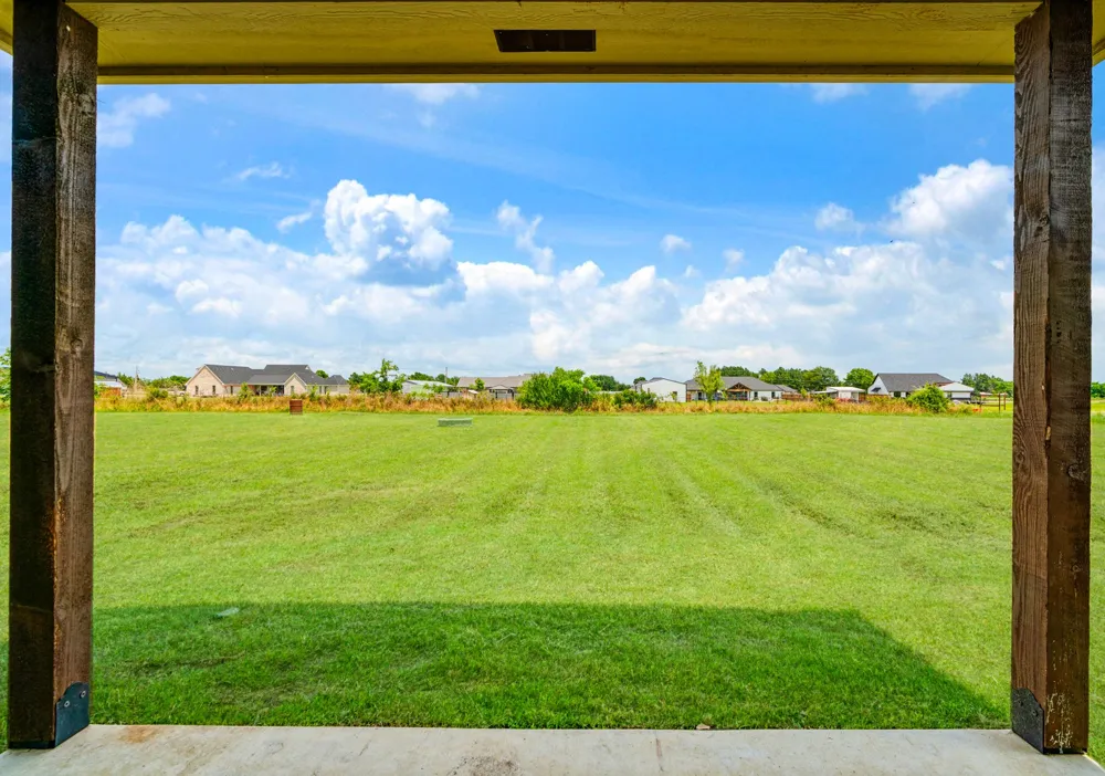 204 Private Road 33083 Sumner, TX 75486