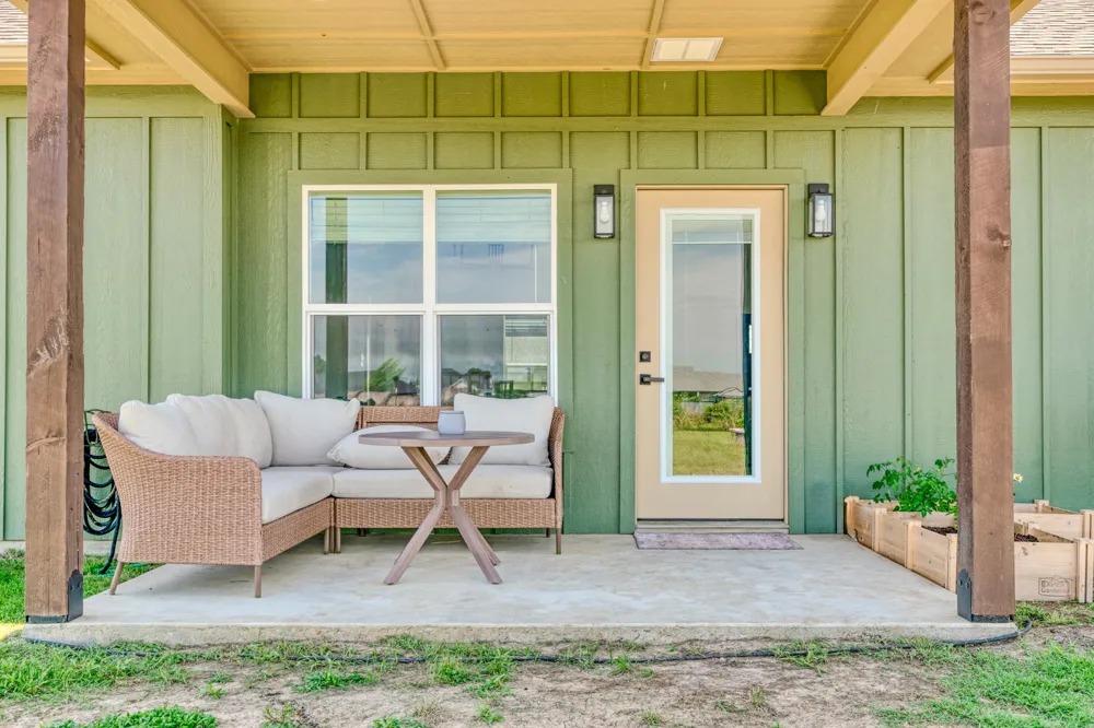 204 Private Road 33083 Sumner, TX 75486