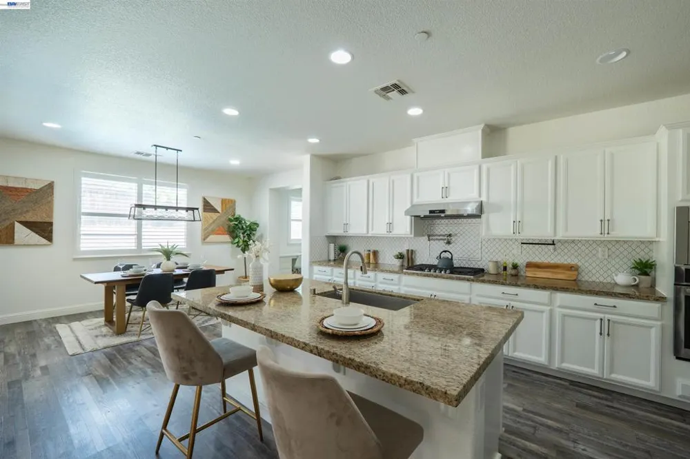 18628 Delta Ct Lathrop, CA 95330