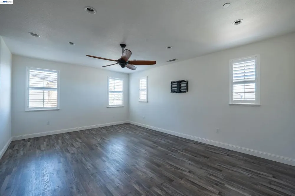 18628 Delta Ct Lathrop, CA 95330