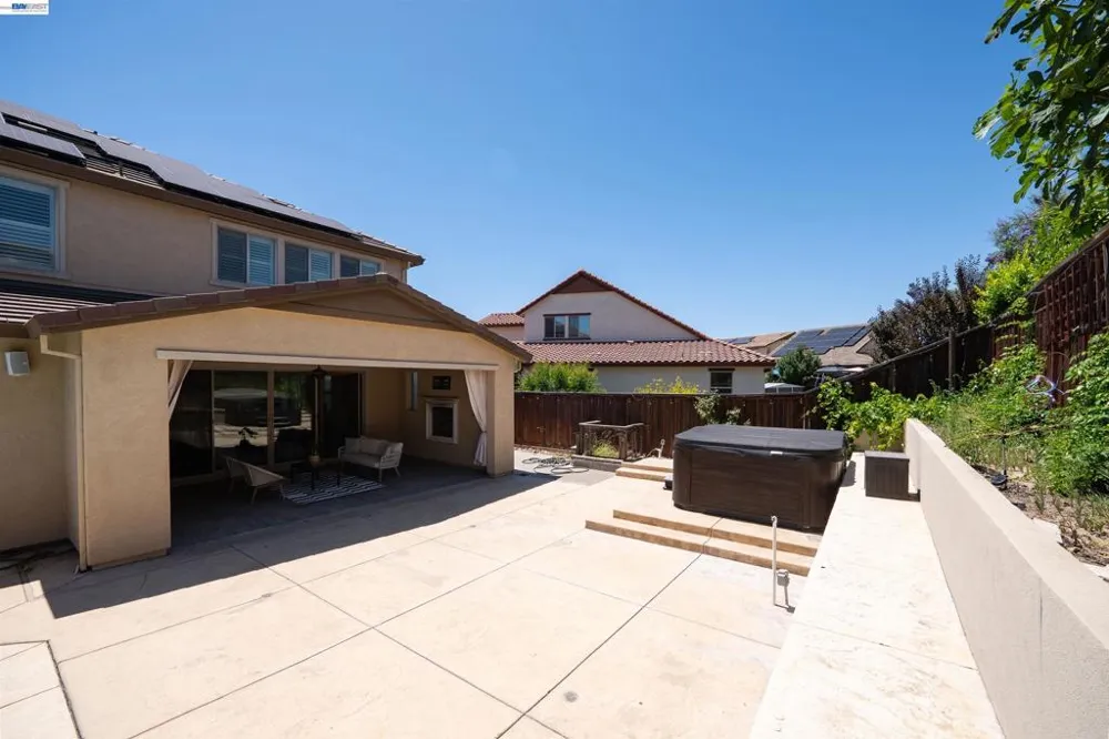 18628 Delta Ct Lathrop, CA 95330