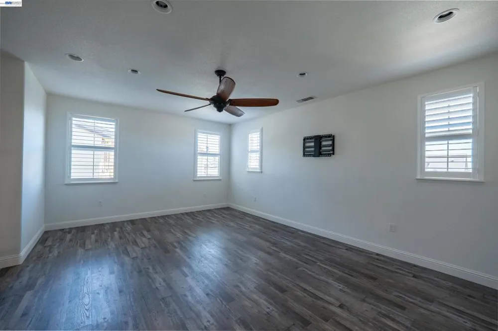 18628 Delta Ct Lathrop, CA 95330