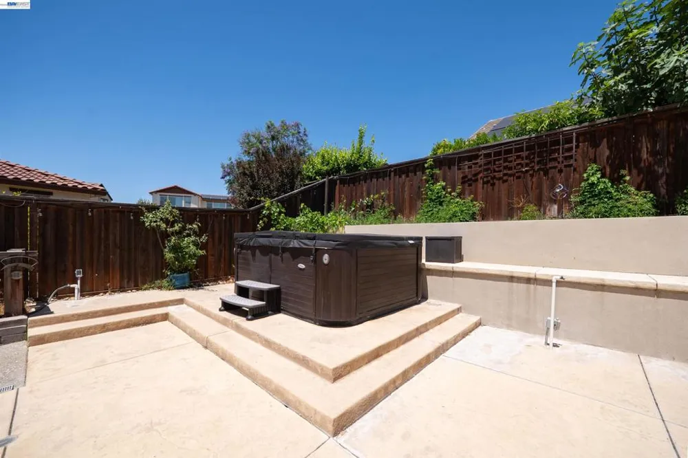 18628 Delta Ct Lathrop, CA 95330