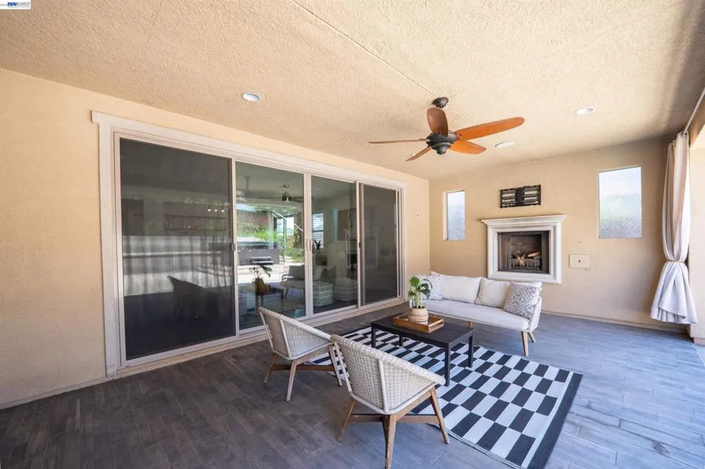 18628 Delta Ct Lathrop, CA 95330