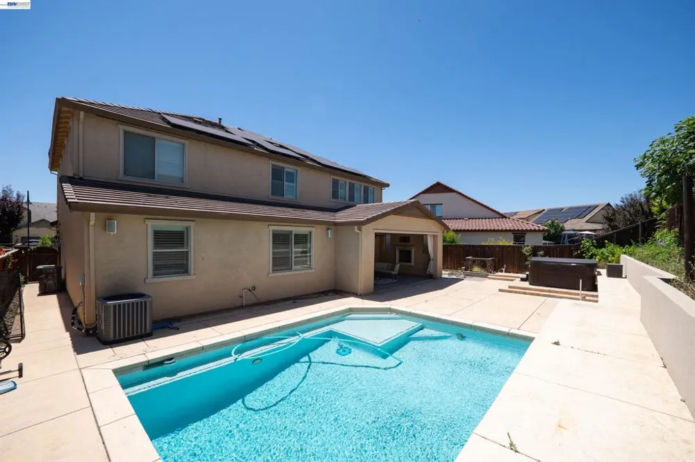 18628 Delta Ct Lathrop, CA 95330