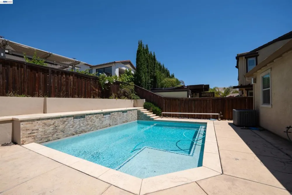18628 Delta Ct Lathrop, CA 95330