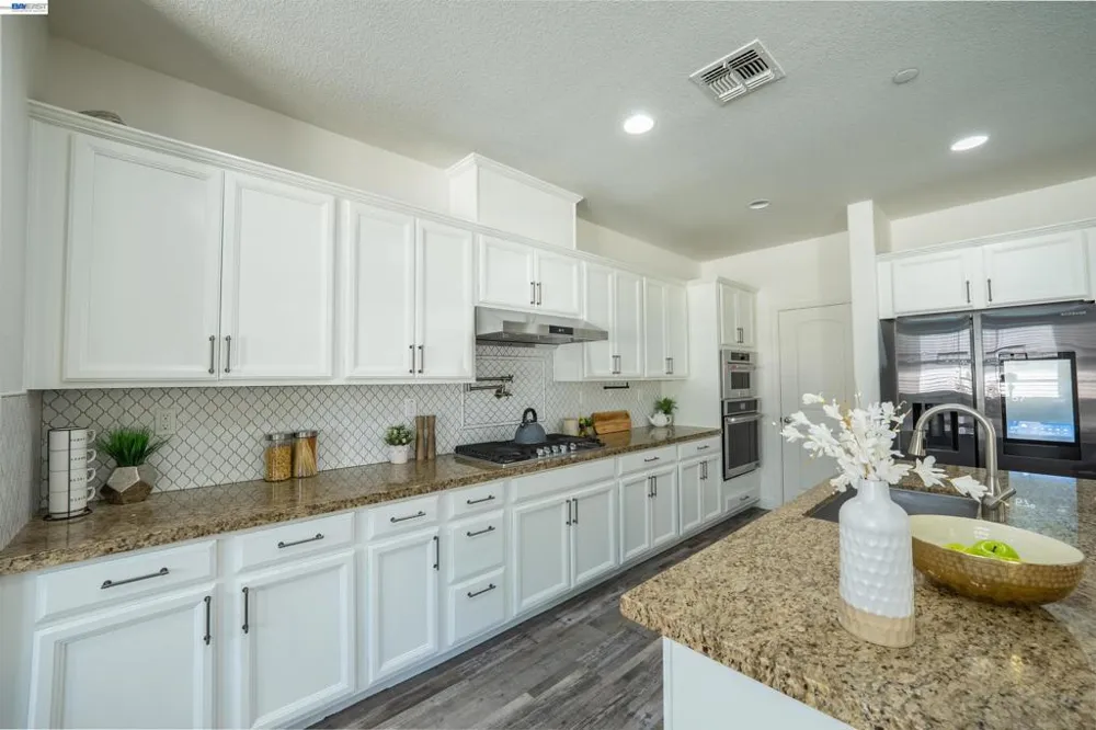 18628 Delta Ct Lathrop, CA 95330