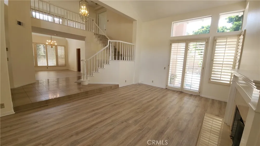 2162 Ventia Tustin, CA 92782