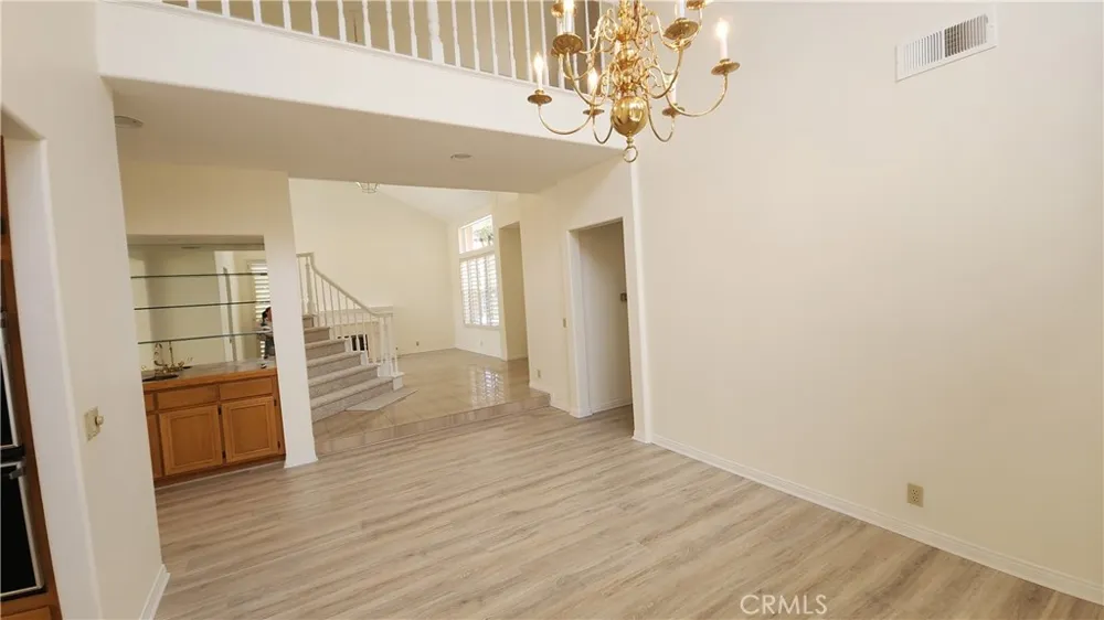 2162 Ventia Tustin, CA 92782