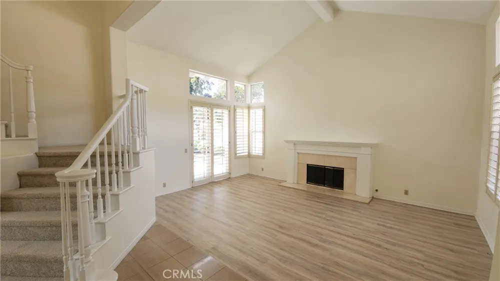2162 Ventia Tustin, CA 92782