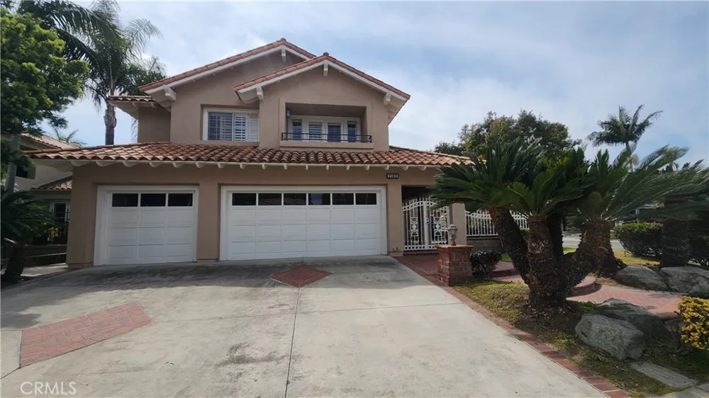2162 Ventia Tustin, CA 92782