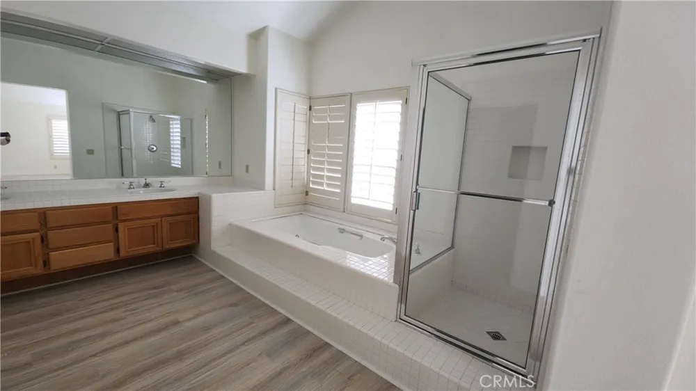 2162 Ventia Tustin, CA 92782