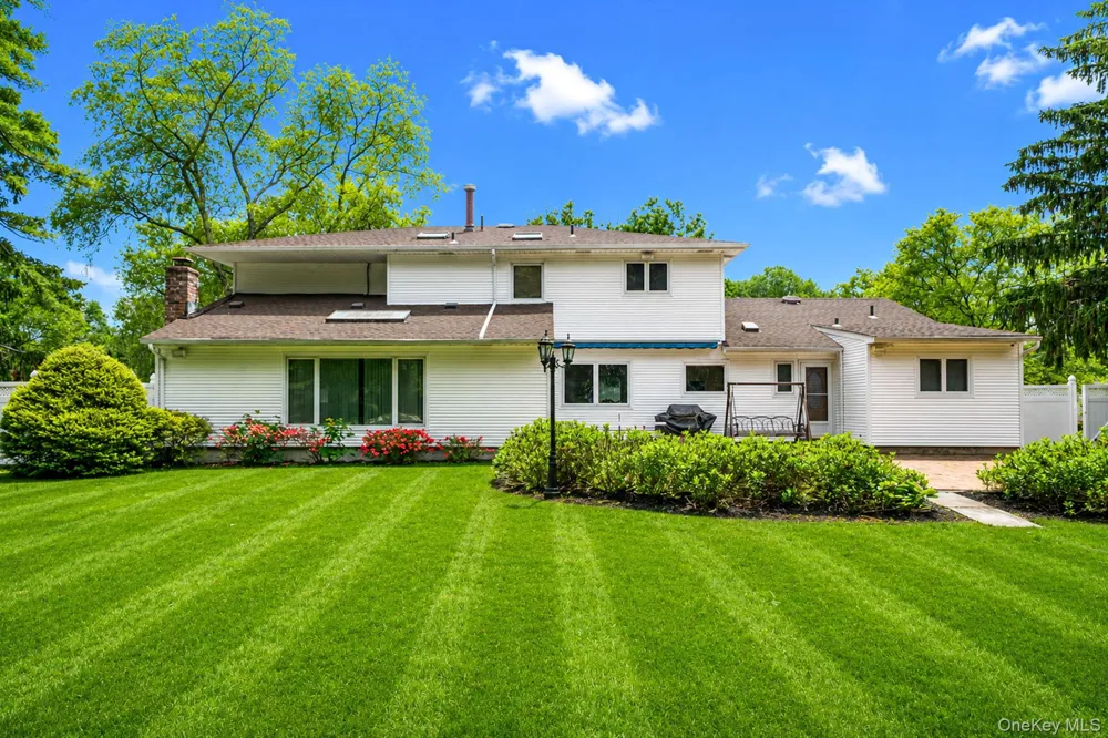 35 High Pasture Circle Dix Hills, NY 11746