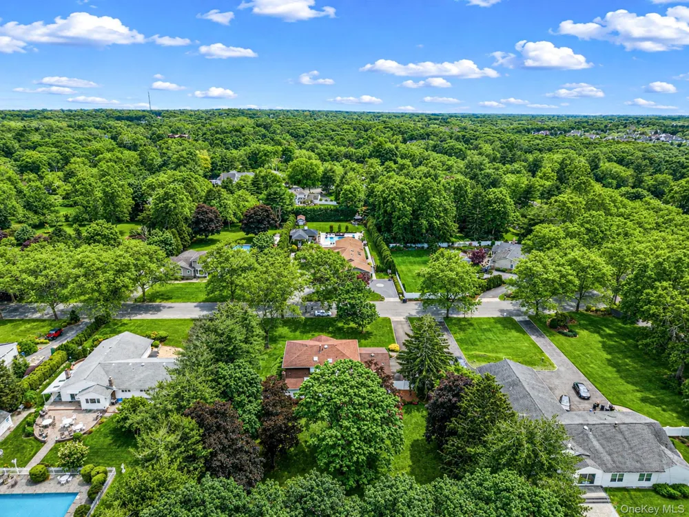 35 High Pasture Circle Dix Hills, NY 11746