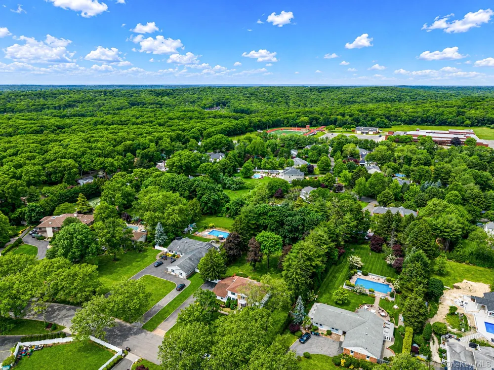 35 High Pasture Circle Dix Hills, NY 11746