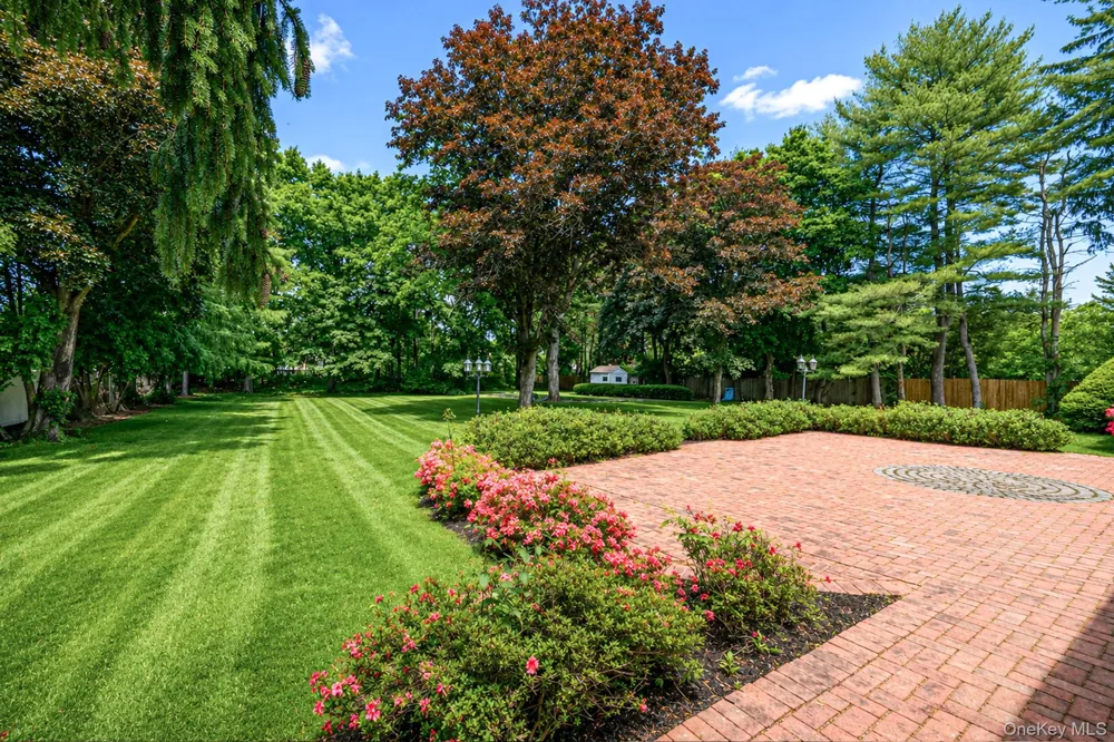 35 High Pasture Circle Dix Hills, NY 11746