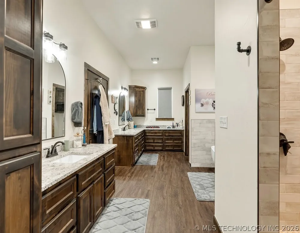 24382 County Road 1540 Allen, OK 74825