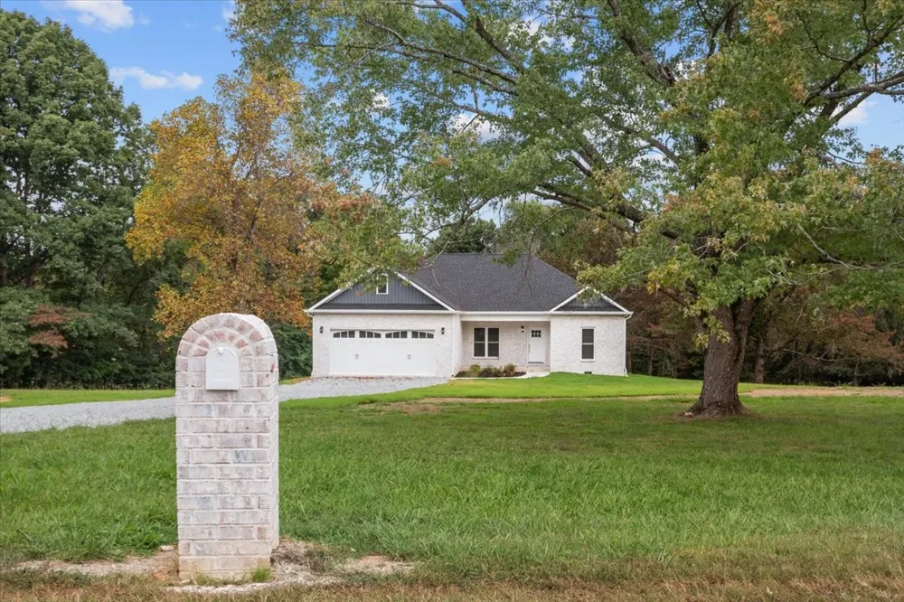 470 Powers Blvd Waverly, TN 37185