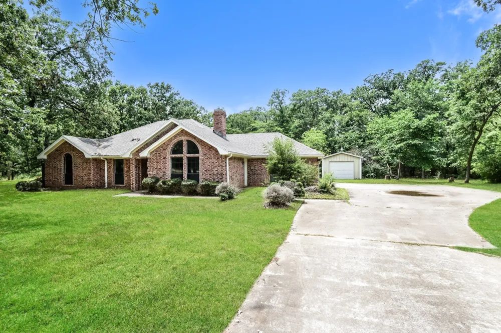 320 33rd Street SW Paris, TX 75460