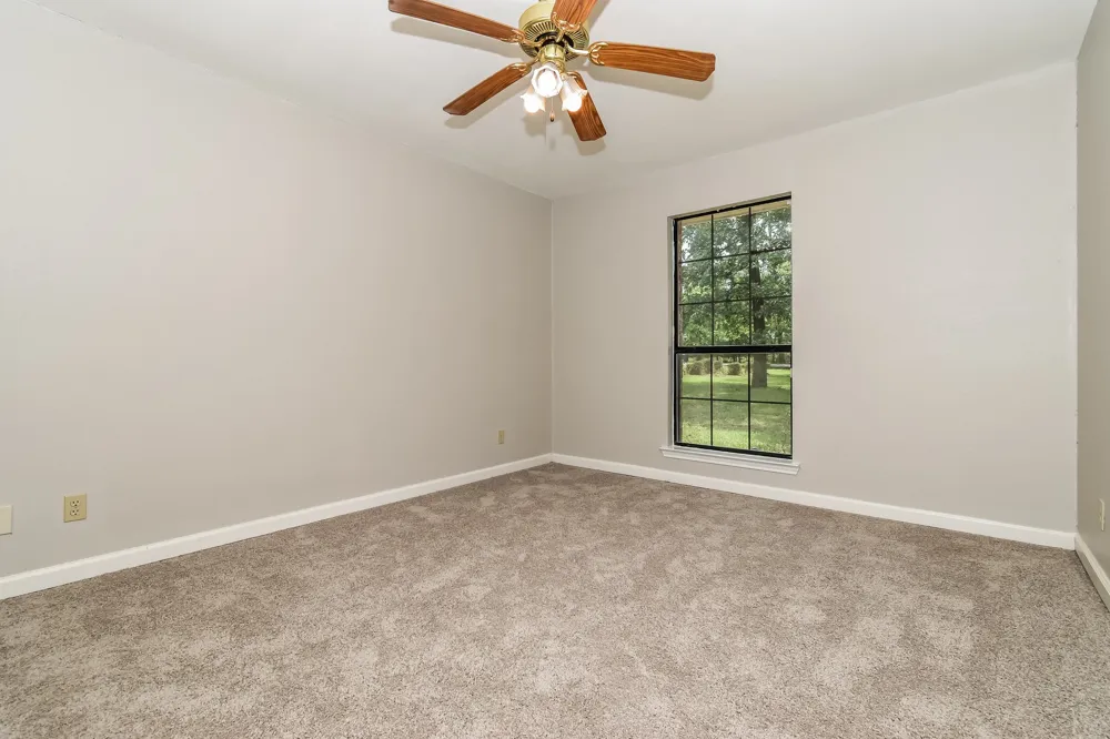 320 33rd Street SW Paris, TX 75460