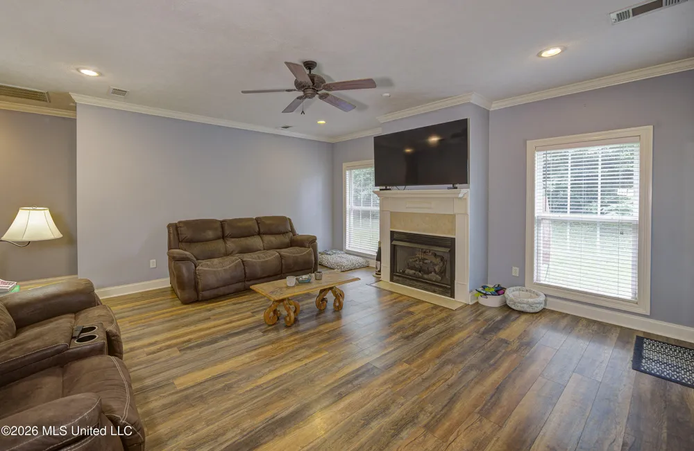 107 Manchester Drive Vicksburg, MS 39183