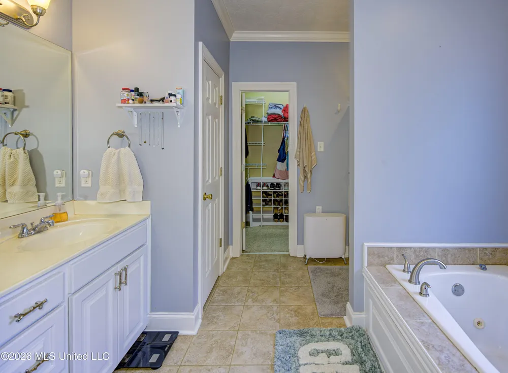 107 Manchester Drive Vicksburg, MS 39183