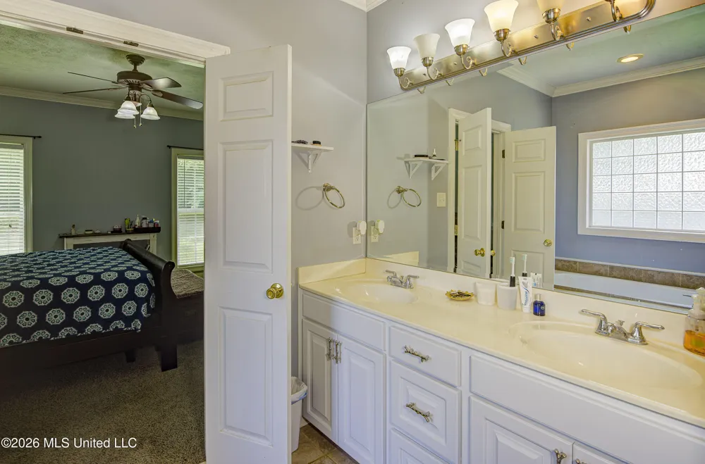 107 Manchester Drive Vicksburg, MS 39183