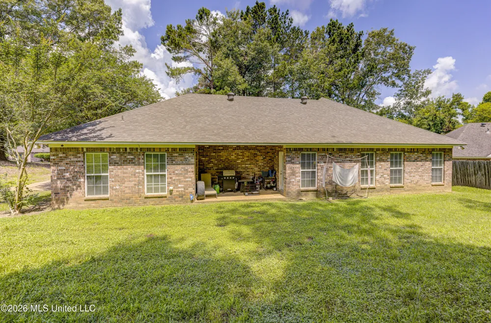 107 Manchester Drive Vicksburg, MS 39183