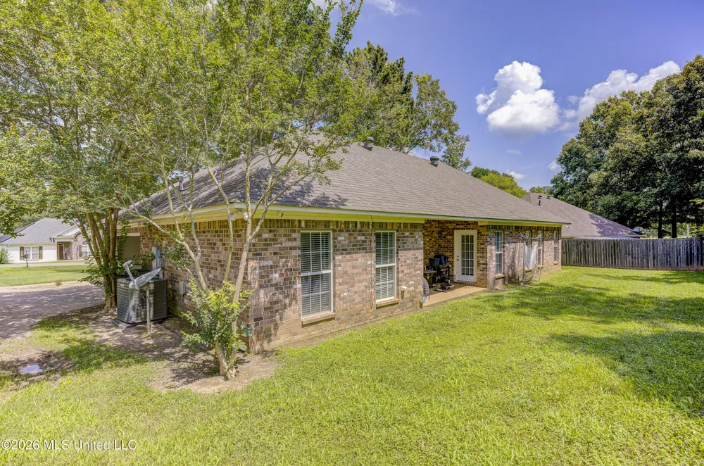 107 Manchester Drive Vicksburg, MS 39183